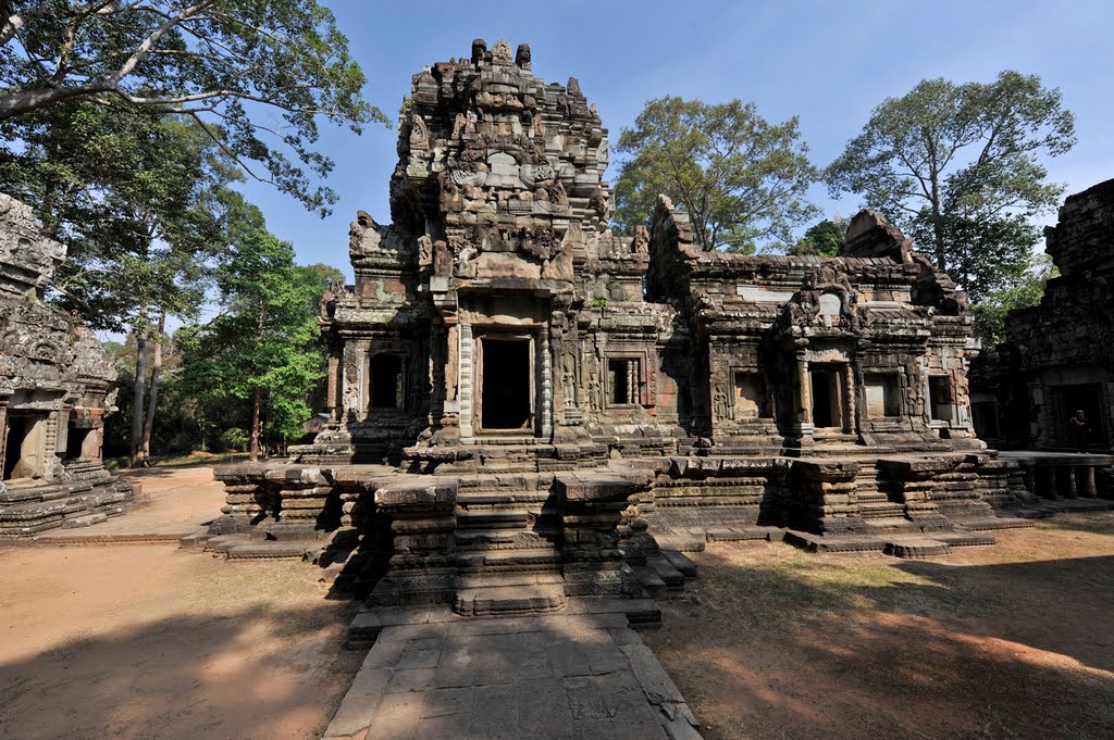 Temple de Chaosay Tevada à Siem Reap Cambodge. by Jean HIBLOT