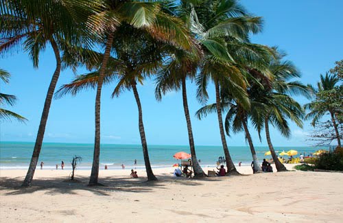 BA, Costa do Descobrimento, Porto Seguro - praia de Taperapuan by hjobrasil