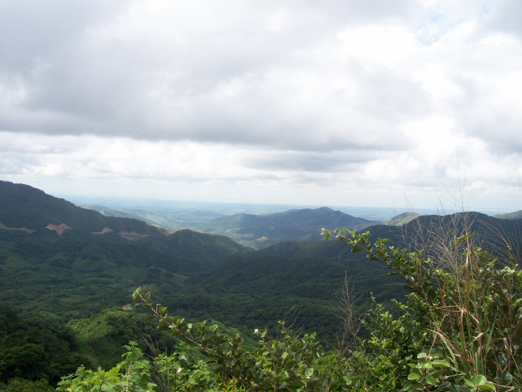 Vista de Arriaga Chiapas desde la reserva La Sepultura by Fabrizio Sandoval