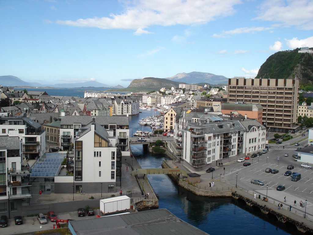 Alesund by thutam