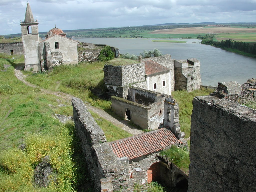 Castelo de Juromenha by R.C.M. van der Heijd…