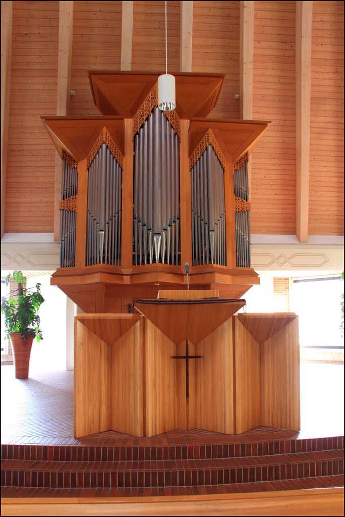 Emlichheim: Orgel Gereformeerde kerk by © Dennis Wubs