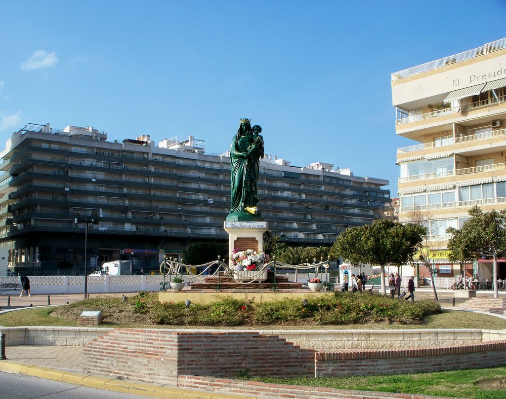 Fuengirola - Rainha dos Mares by Roy Bell