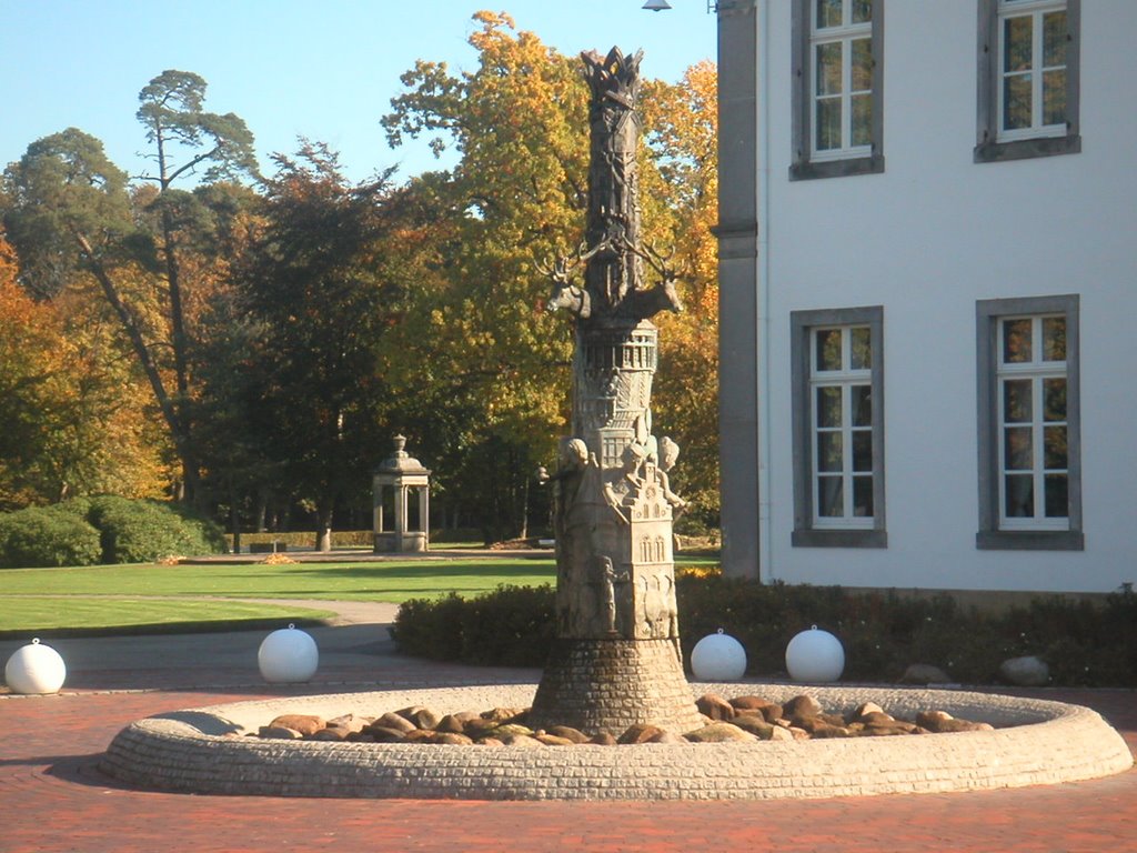 Der Hirschbrunnen (Hirsche erkannten als erste "Badegäste" die heilende Wirkung des hier an die Oberfläche gespülten Schwefelwassers) by hape.goldbeck