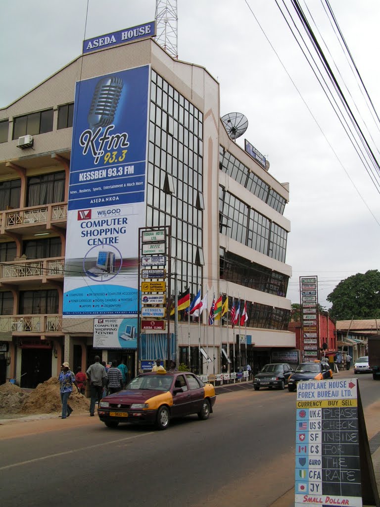 Aseda House, Adom, Kumasi by Doug Wilkowske