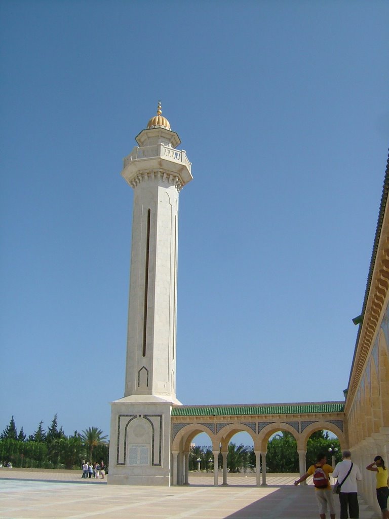 Mausoleu of Habib Bourghiba, Minarete by AlexMatos