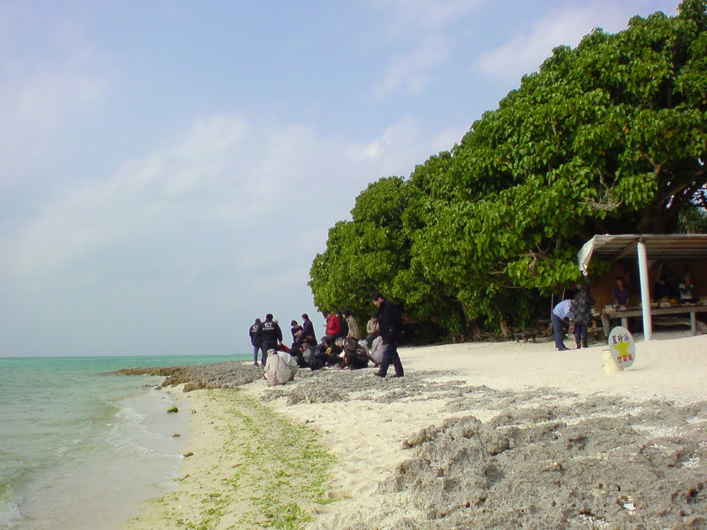 竹富島 カイジ浜 Kaiji Beach, Taketomi Island by hirokuta