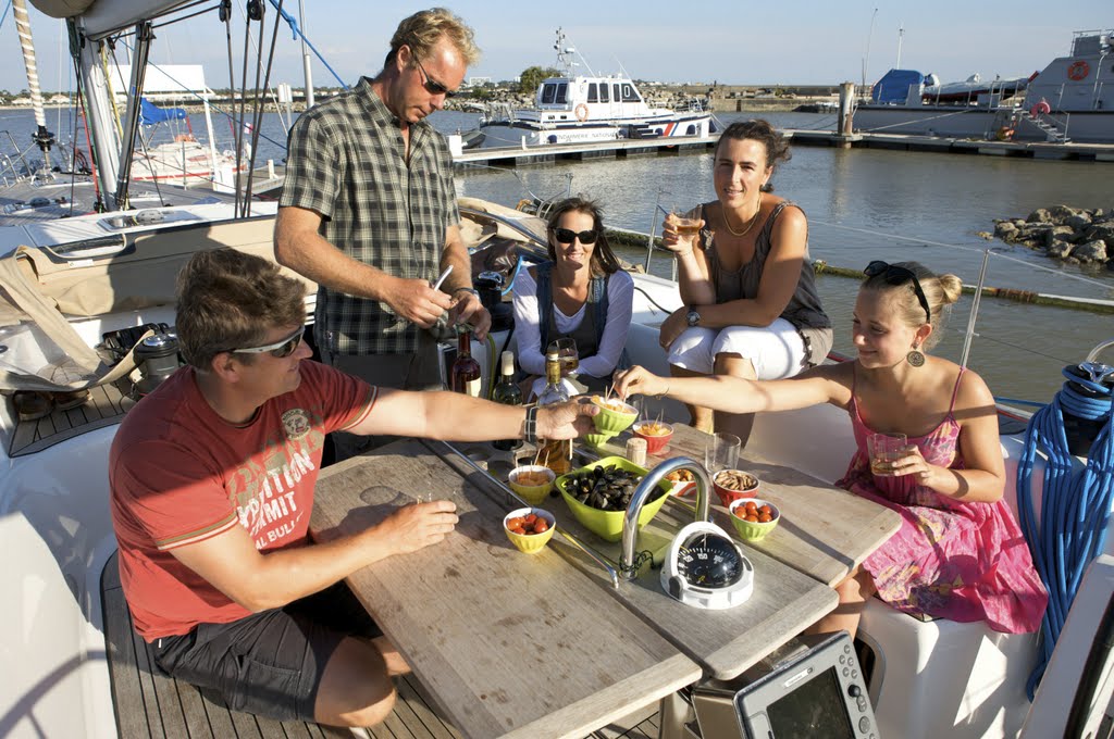 Apéritif au Port de Royan by royan-tourisme