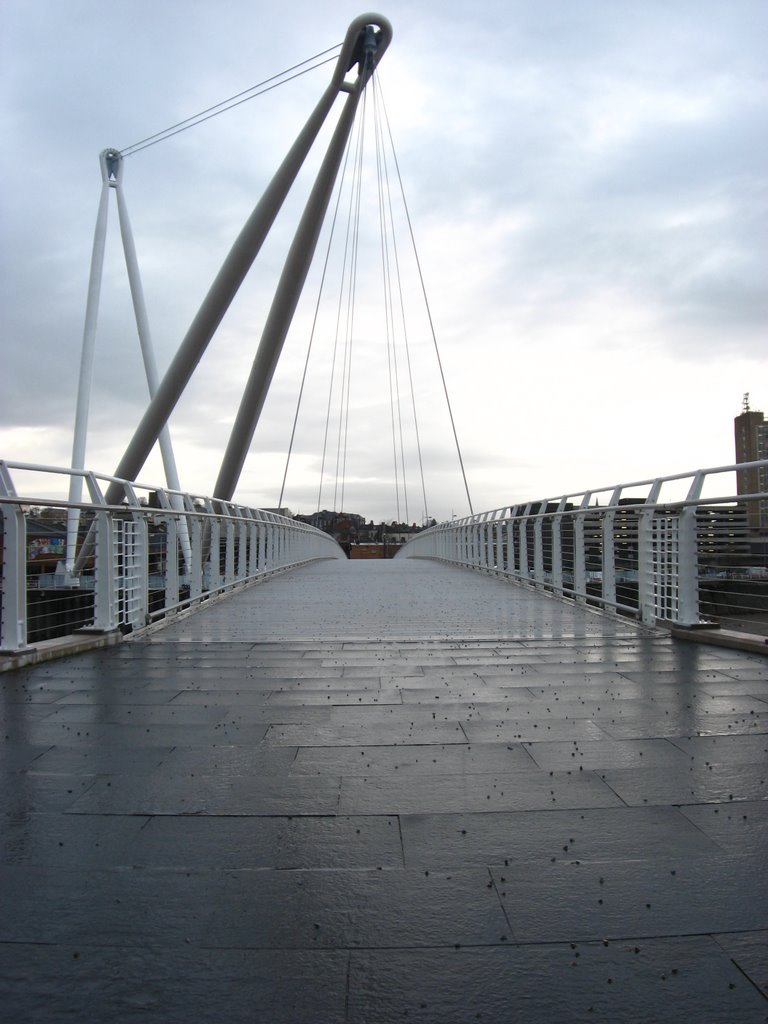 Usk Footbridge from East side by Huwie