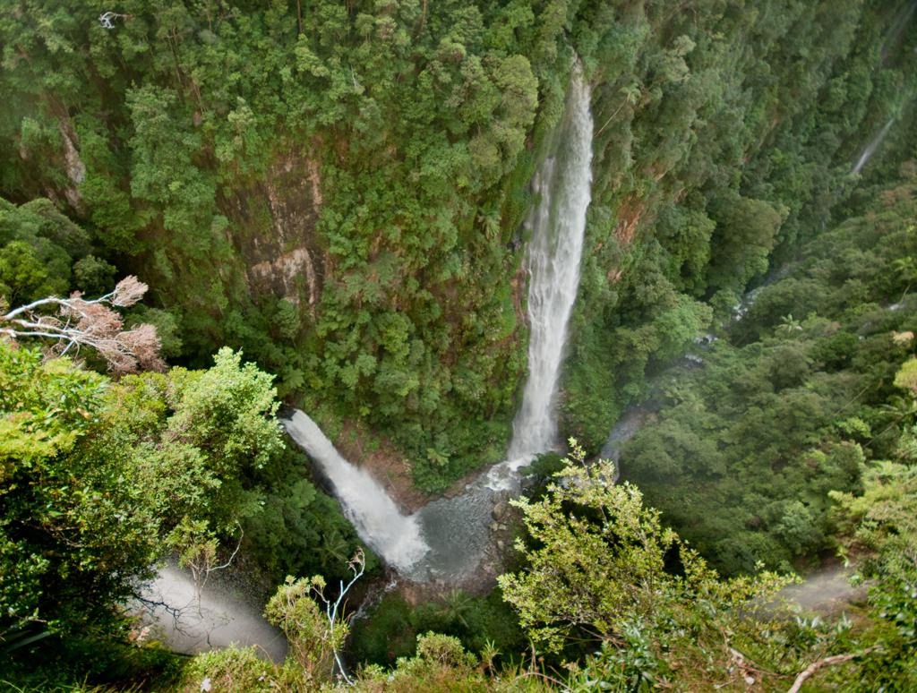 Coomera falls on feb 2011 walk by stuart webber