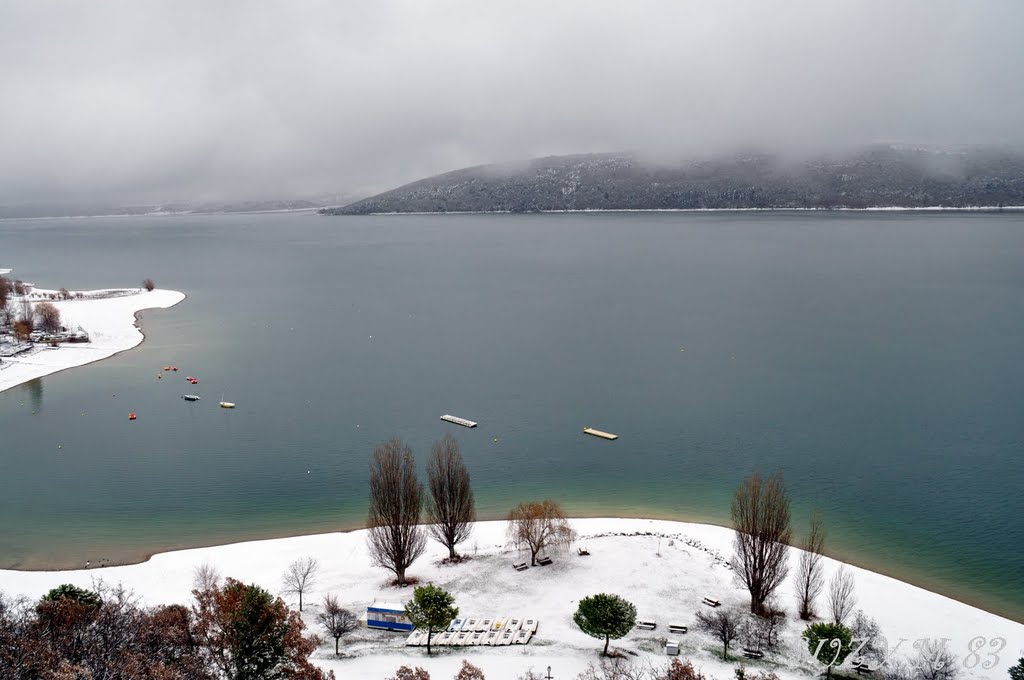 PLAGE DE NEIGE STE CROIX DU VERDON DEC 2010 by suzy untel