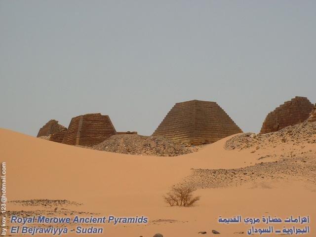 Royal Merowe Ancient Pyramids - ElBejrawiyya by kov_123