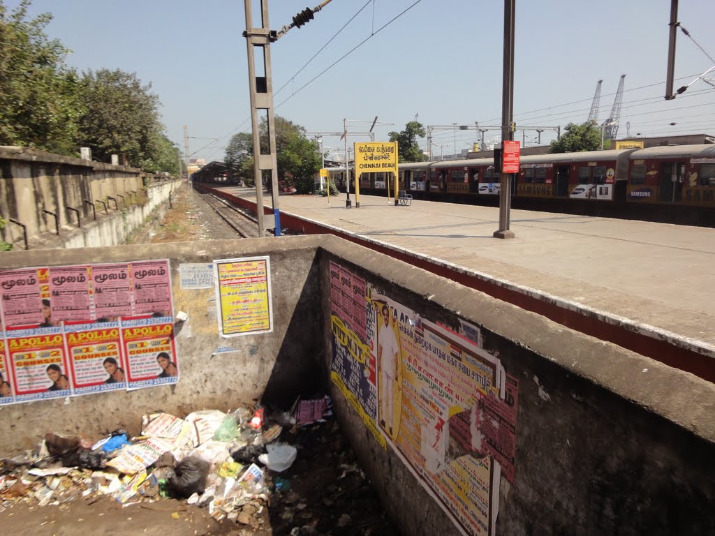 Beach Station, Chennai, February 2011 by Snieg