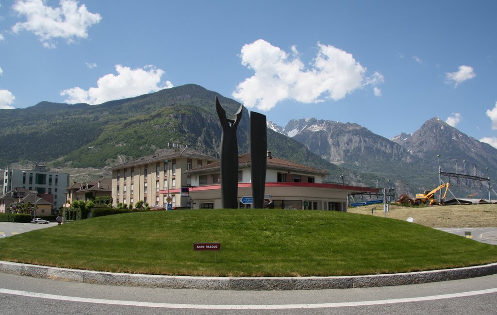 Martigny - oeuvre d'André Raboud dans un giratoire by Charly-G. Arbellay