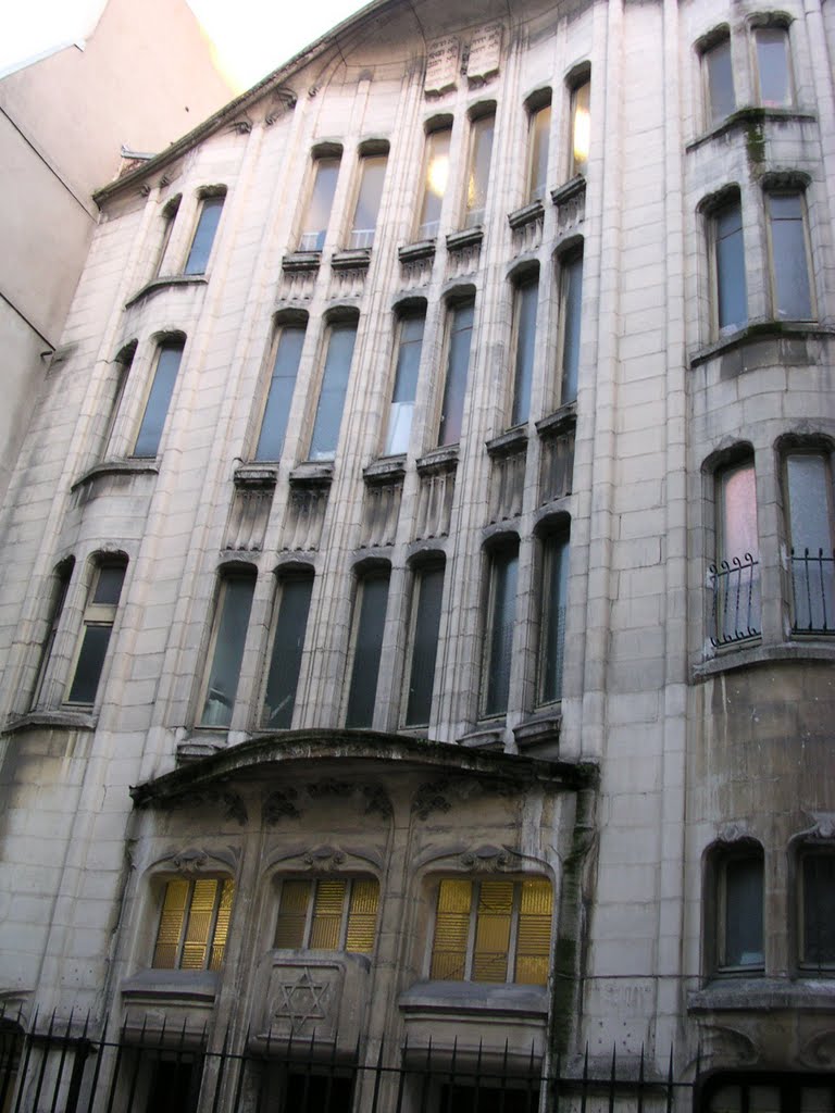 La synagogue de la rue Pavée - par Hector Guimard by JP.GUYOMARD