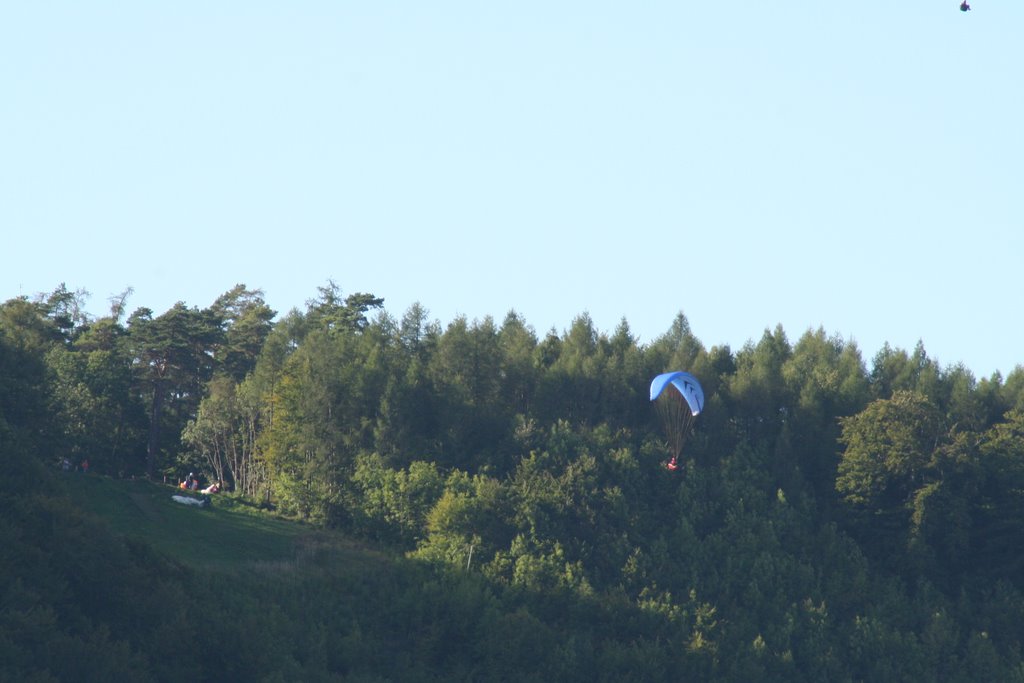 Drachenflieger auf der Brunsberghütte by Heldchen