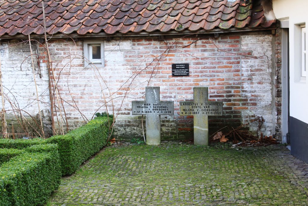 Garden "Sint Paulusgasthuis" (1434) by © cvandermeijden