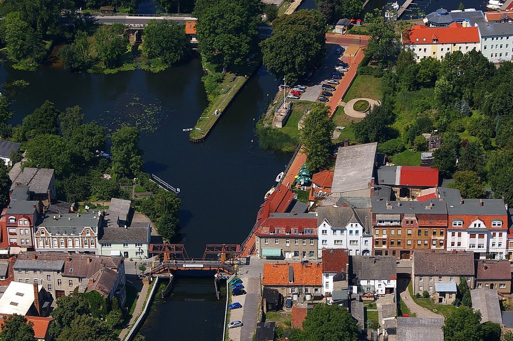 Luftaufnahme Zehdenick - Zugbrücke über die Dammhaststrasse by CT-Flieger