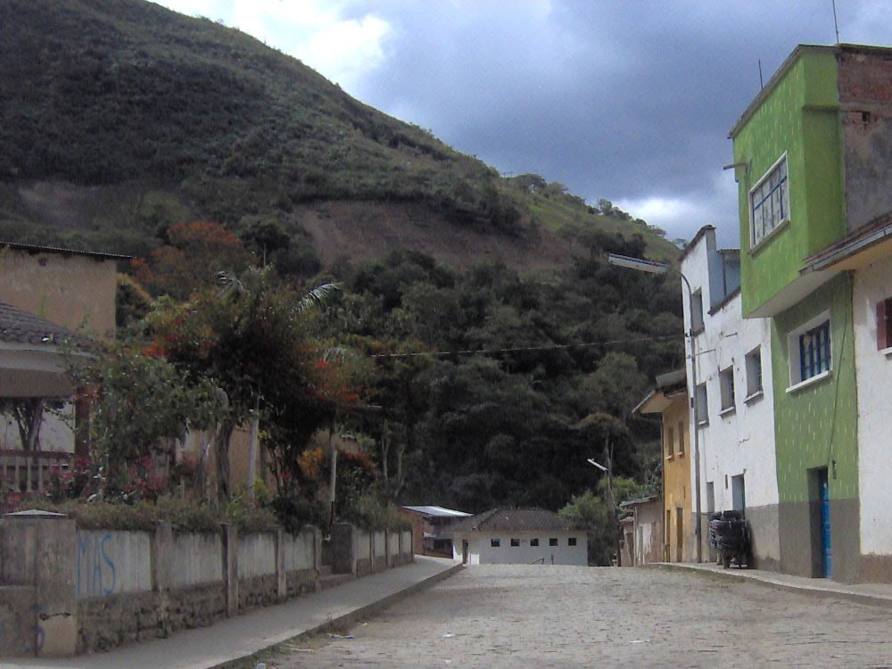 Plaza de Ocobaya by Hugo Zegarrundo Inofuentes