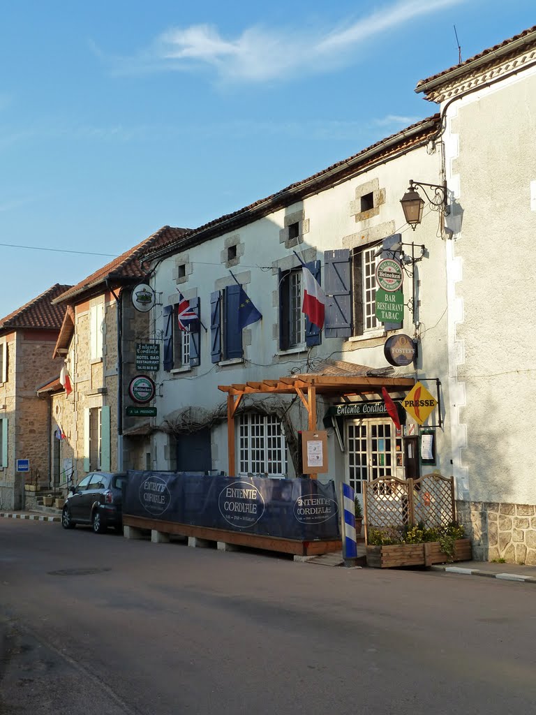 Entente Cordiale in Winter Sunshine - Feb 2011 by Mike Stuckey