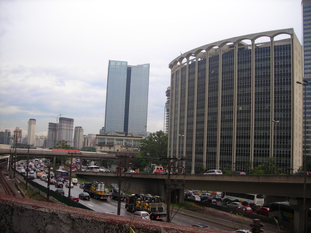 Marginal Pinheiros/final da av.Bandeirantes by andre pimentel