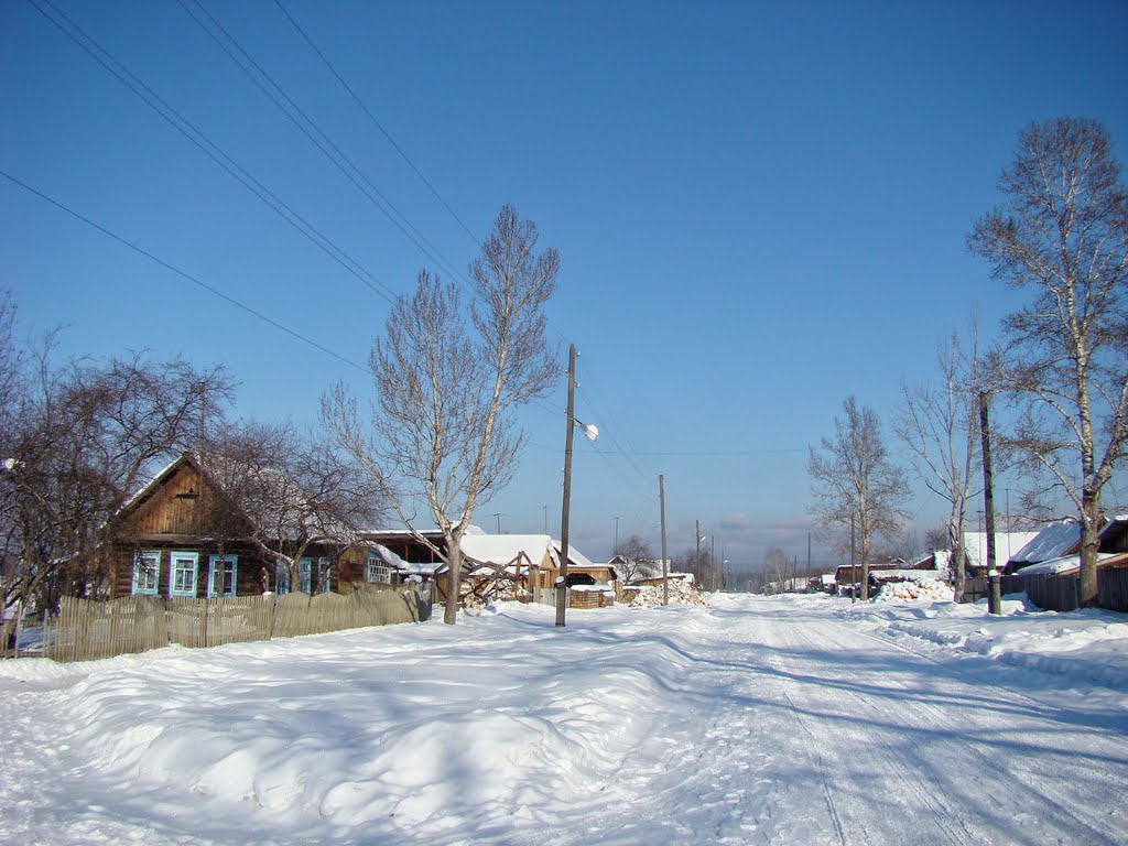 Улица 1 Мая. Зима. - Winter in the village. by Oksana Klimenko