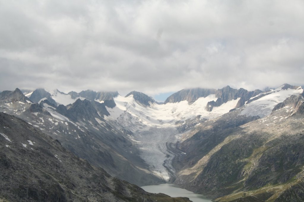 [Oberaarsee, -gletscher und - horn (im Nebel) by Eddy Agten