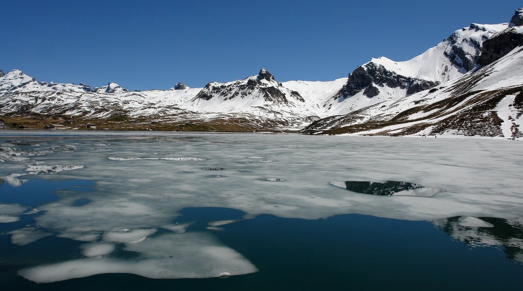 Melchsee-Frutt 2007.05.19 2 by GerardGZ