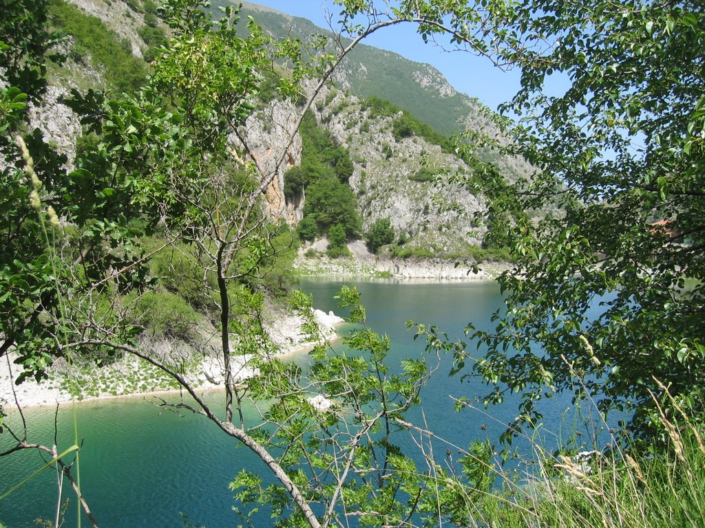 Lago S. Domenico by Roberto La Civita