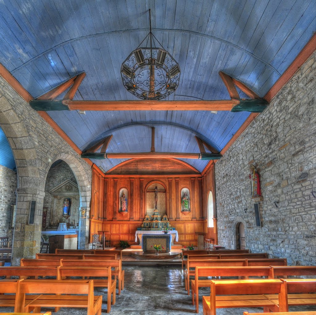 Landévennec chapel nef by BritPlom