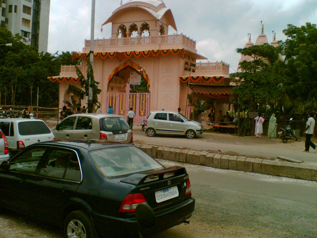 Iskcon Temple,Vadodara by kamleshnagal