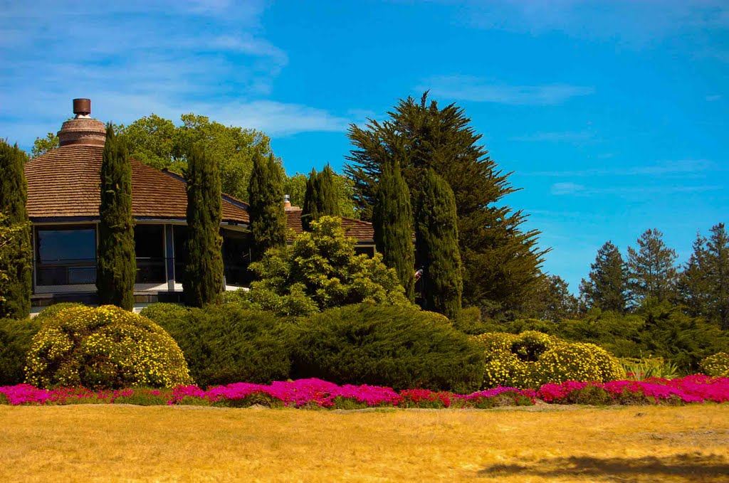 Nice house, Pasatiempo course, Santa Cruz, CA by Salatico