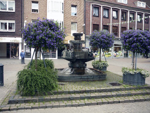 {©RH} Brunnen am Dorstener Markt by Reinhard H.