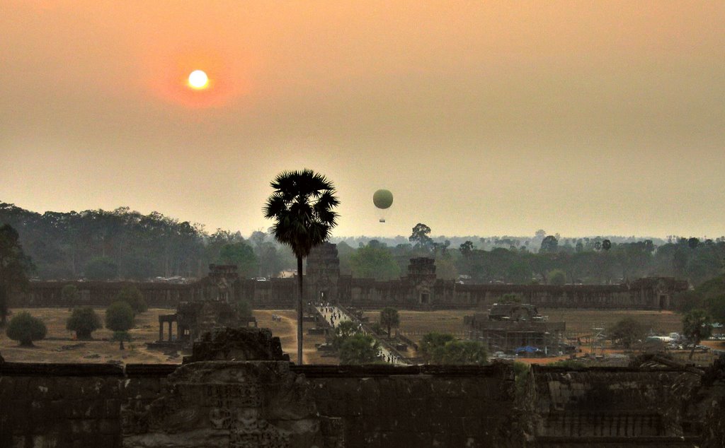 Sunset From Angkor Wat by Ambruzs Péter