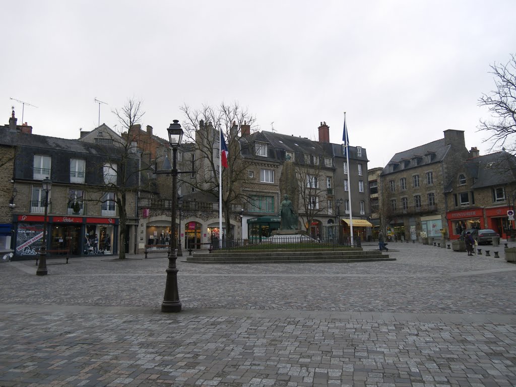 Place aristide briand a fougeres by chisloup