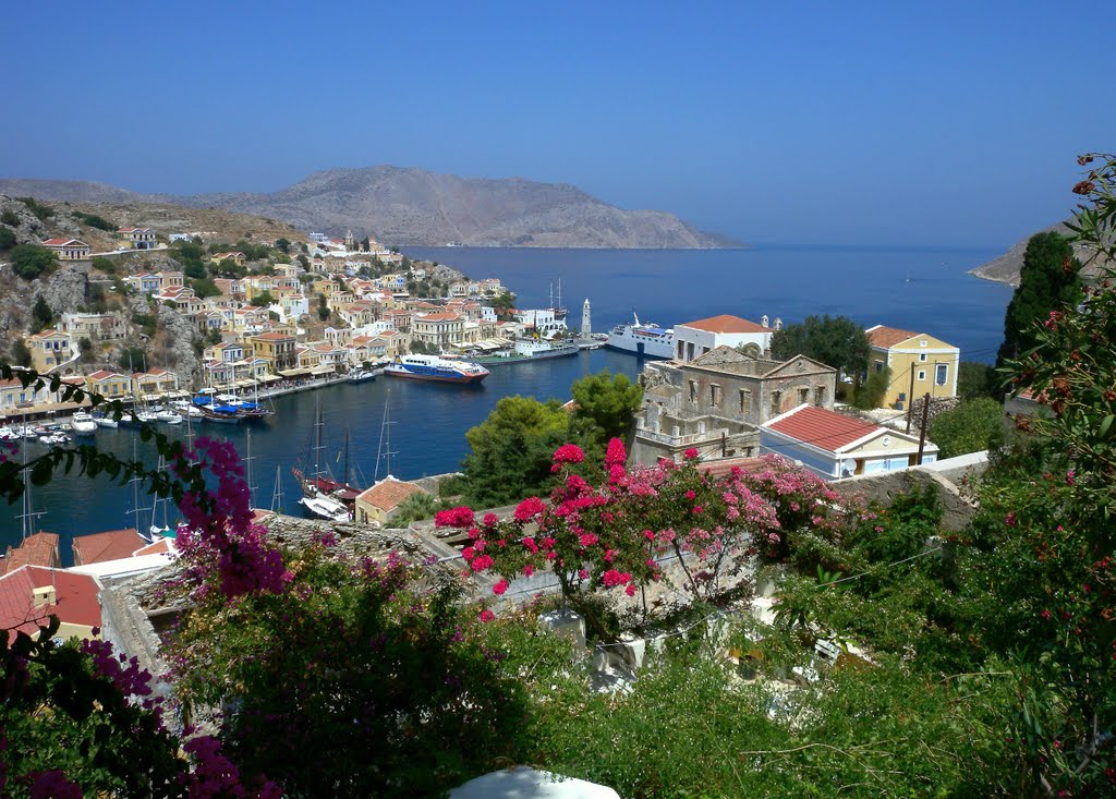 Symi sziget - rálátás a kikötőre by katlin