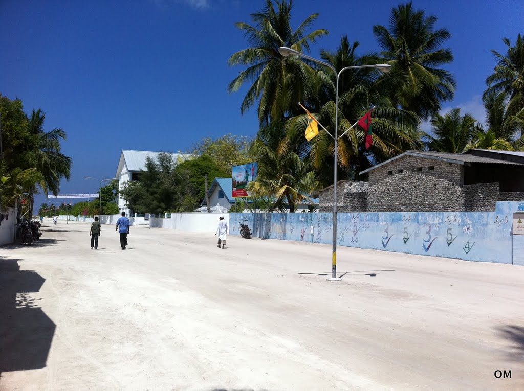 Kulhudhuffushi street by theMujey