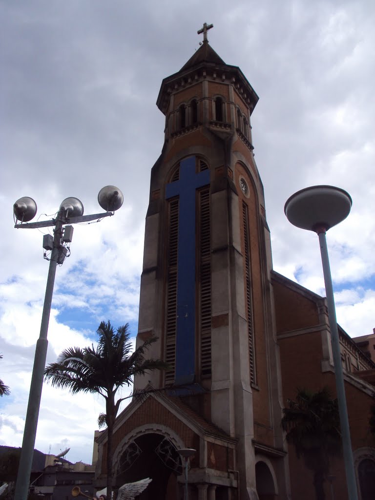 POÇOS DE CALDAS - Igreja Matriz by alsibim