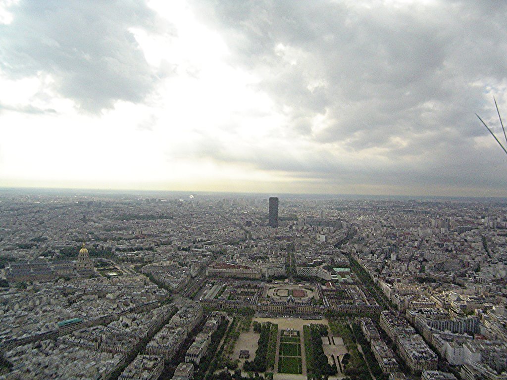 Champ de mars by jc13