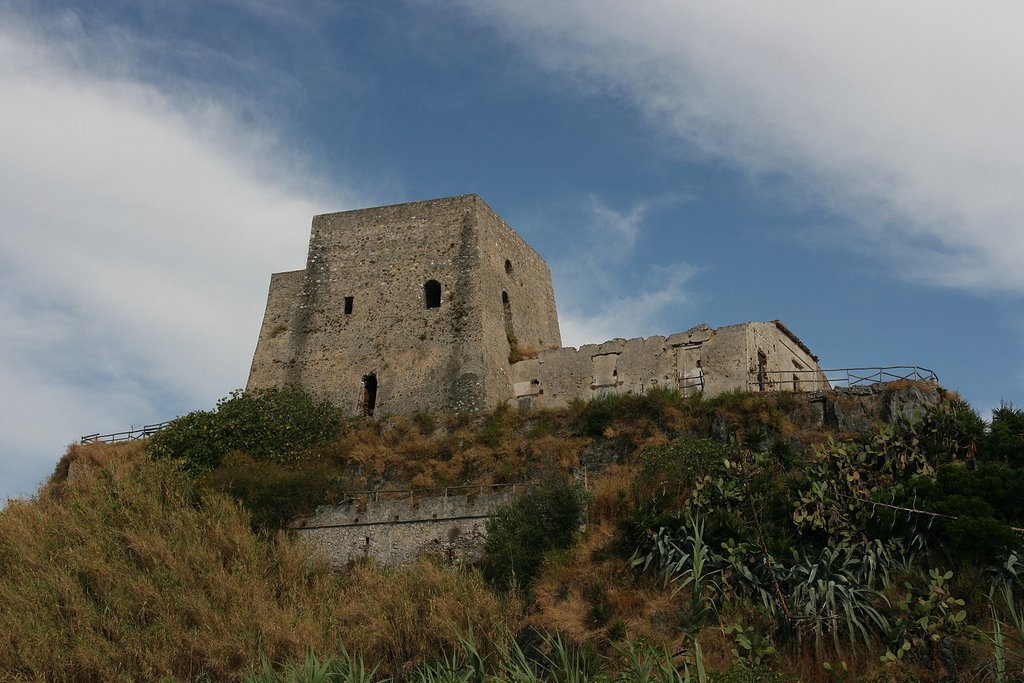 Torre Talao, Scalea (CS), Agosto 2007 by Barnabe_78830