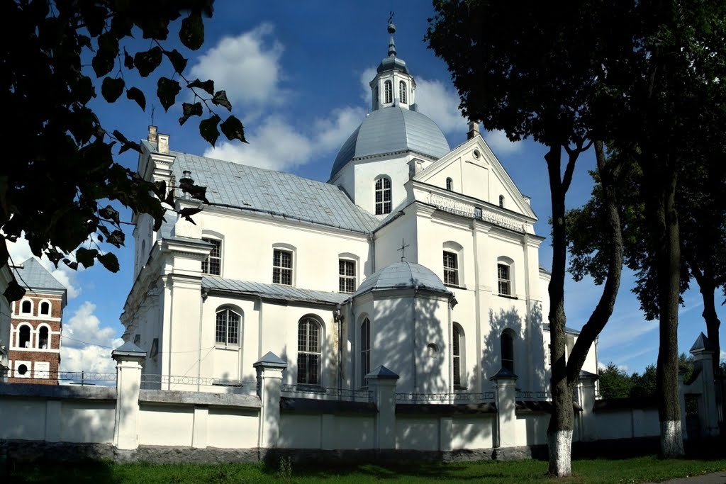 Římskokatolický kostel ( Roman catholic church in Nesvizh, 1593), Belarus by Ilona Hromádková