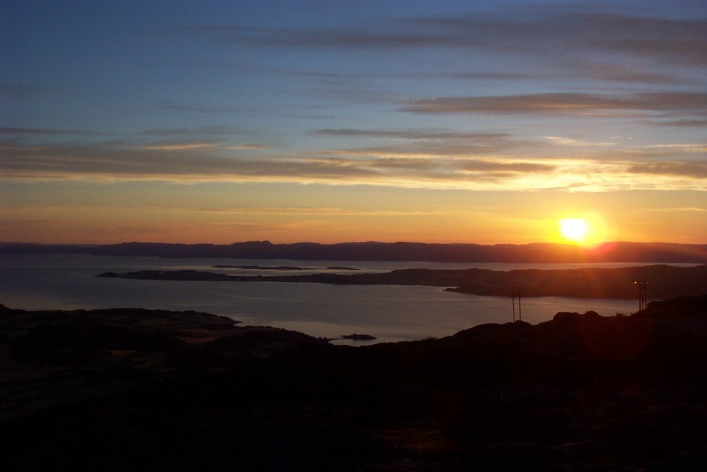 Abendstimmung am Trondheimsfjord by namtrah