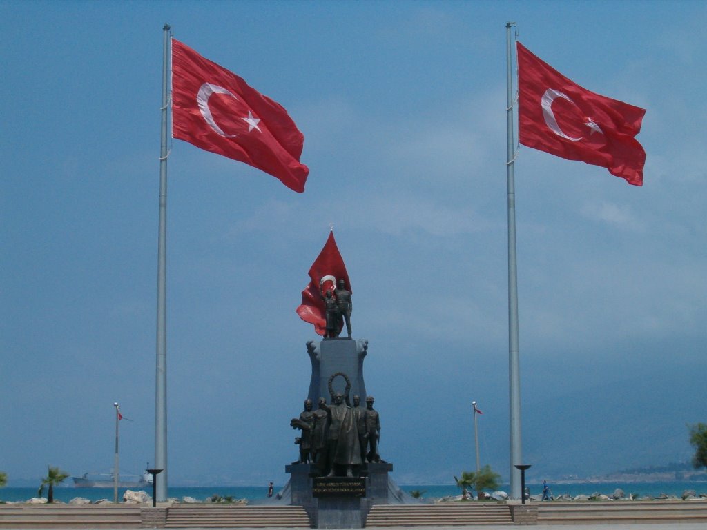 İskenderun Atatürk Anıtı by blacksir