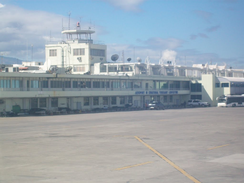 Aeroporto de Toussant by Ullmann