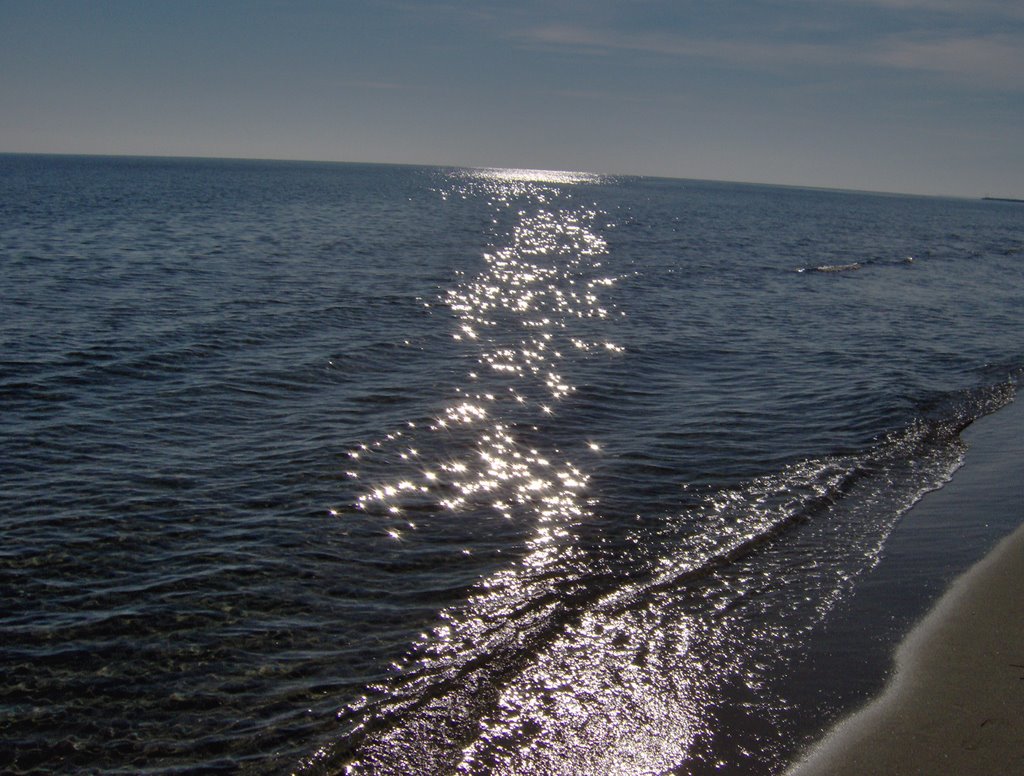 Trail of light over the sea by Hally