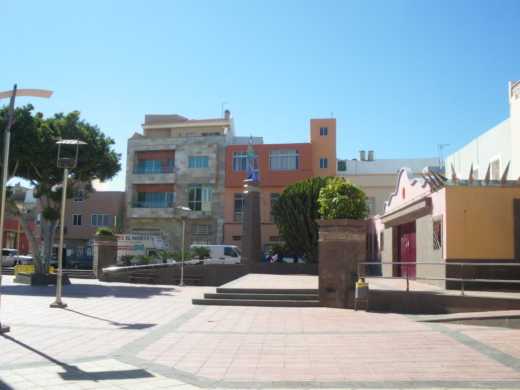 Plaza de San Rafael by S. Jimenez