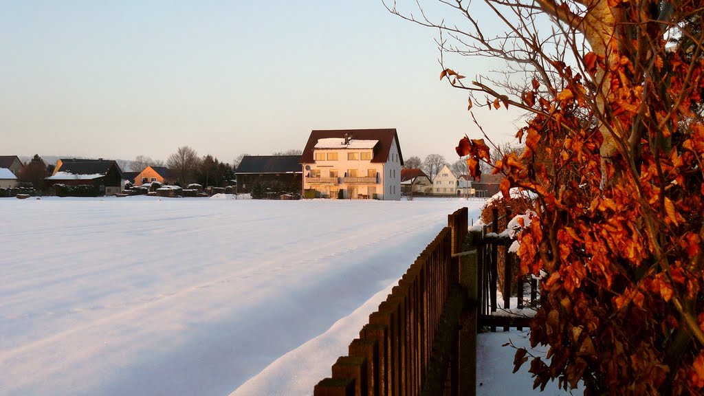 Der"Bahnhof"im Schein der Abendsonne by Jürgenhölzel