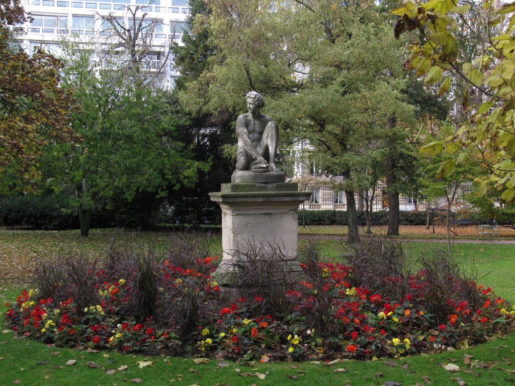 Jardin de Luxembourg - Archidamas by Szarlotka