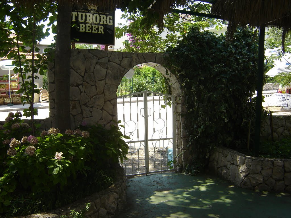 Arch in Ivan Staničić's garden by Yosip