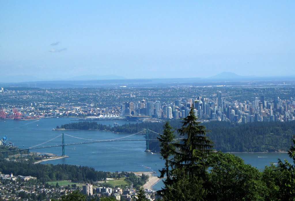 Vancouver from Cypress Mountain by m.Aleixo